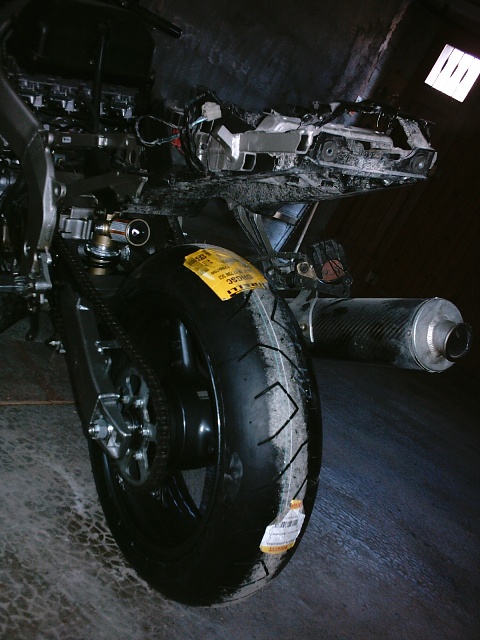 Préparation de la saison piste 2008 ( ZX6R 98 et 99 inside ) - Page 3 IMAG0537