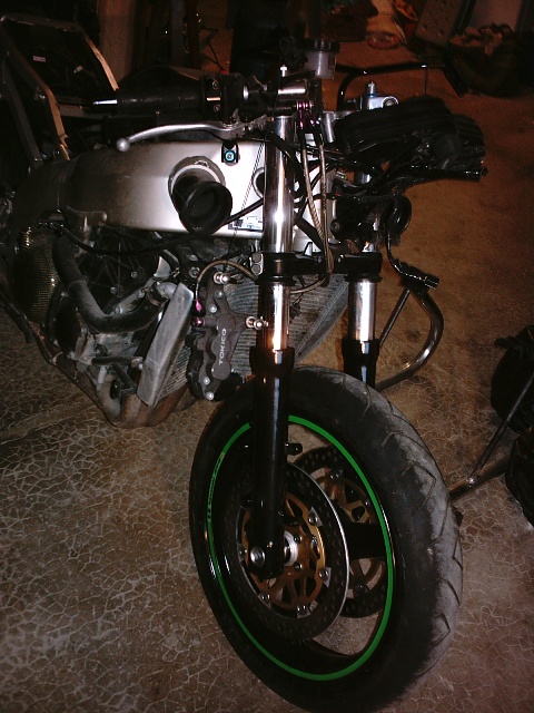 Préparation de la saison piste 2008 ( ZX6R 98 et 99 inside ) - Page 3 IMAG0540